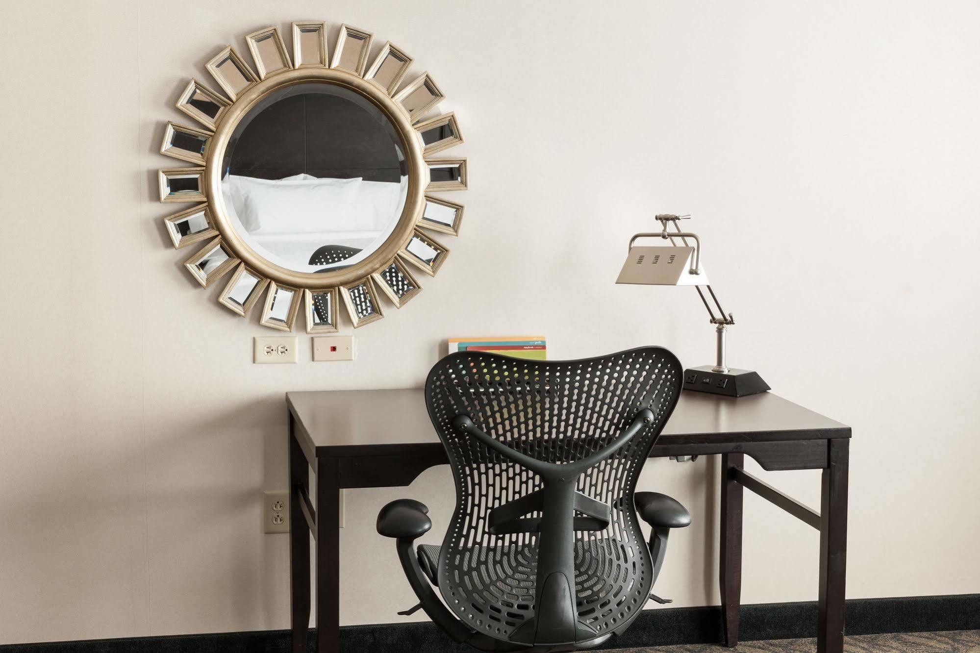 Hilton Garden Inn Silver Spring White Oak Ngoại thất bức ảnh